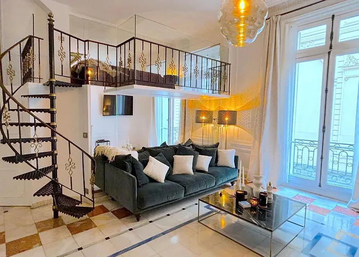 Апартаменты Vendome Париж